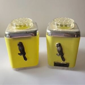 Vtg Plastic Paradise Park Honolulu Souvenir Salt Pepper Shakers Birds Macaws